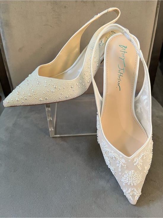 Betsey Johnson Shoes - Betsey Johnson “Nikki” Bridal Slingback Pumps — One-of-a-Kind Mismatched Pair